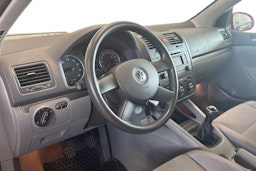 punainen Volkswagen Golf 2004 kuva 7.