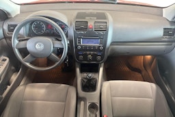 punainen Volkswagen Golf 2004 kuva 9.
