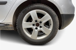 harmaa Volkswagen Golf 2004 kuva 9.