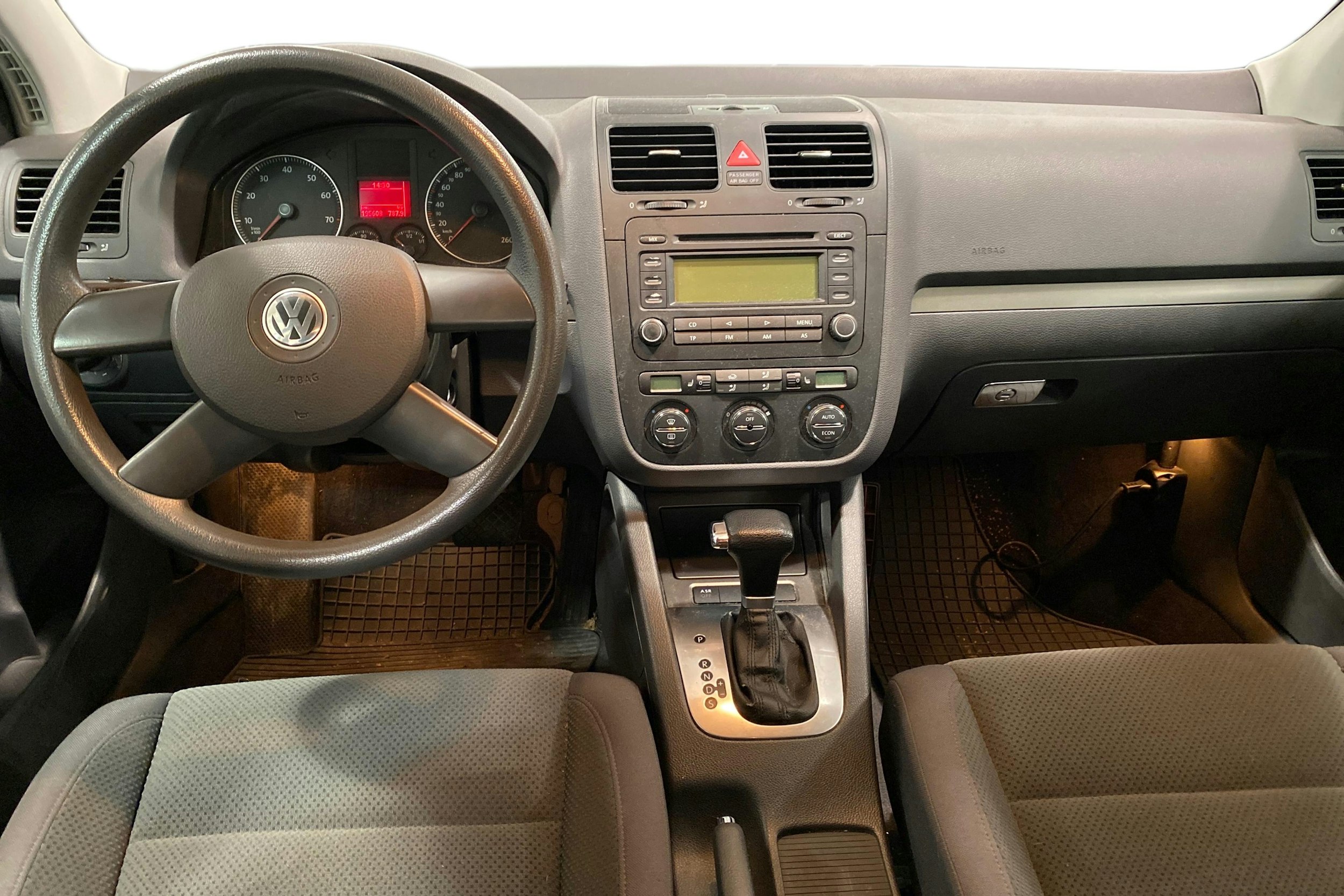 Ruskea (beige) Volkswagen GOLF 2005 kuva 7.