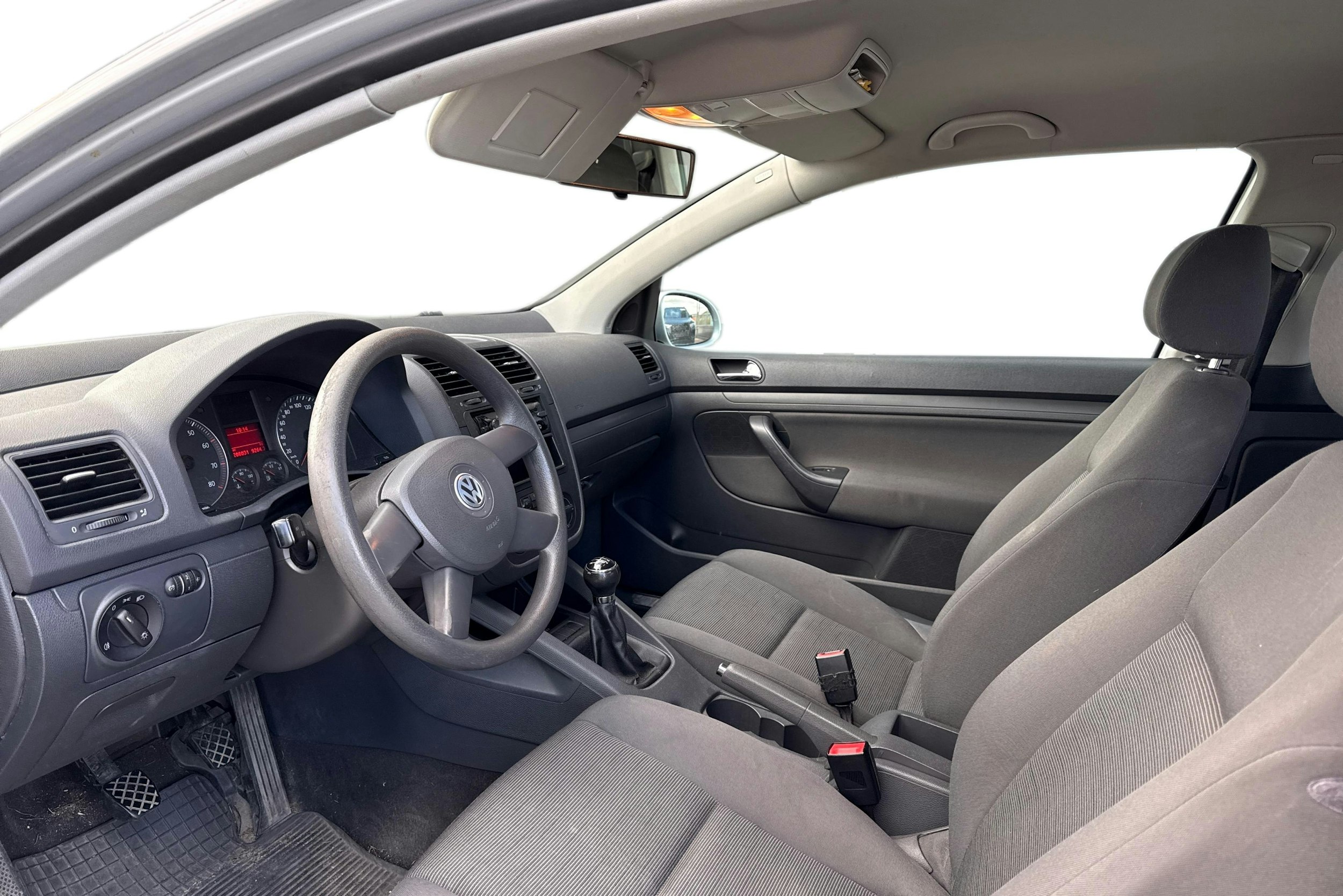 harmaa Volkswagen Golf 2005 kuva 6.