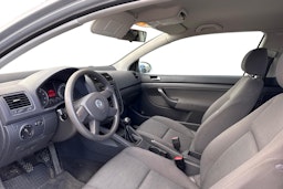harmaa Volkswagen Golf 2005 kuva 6.