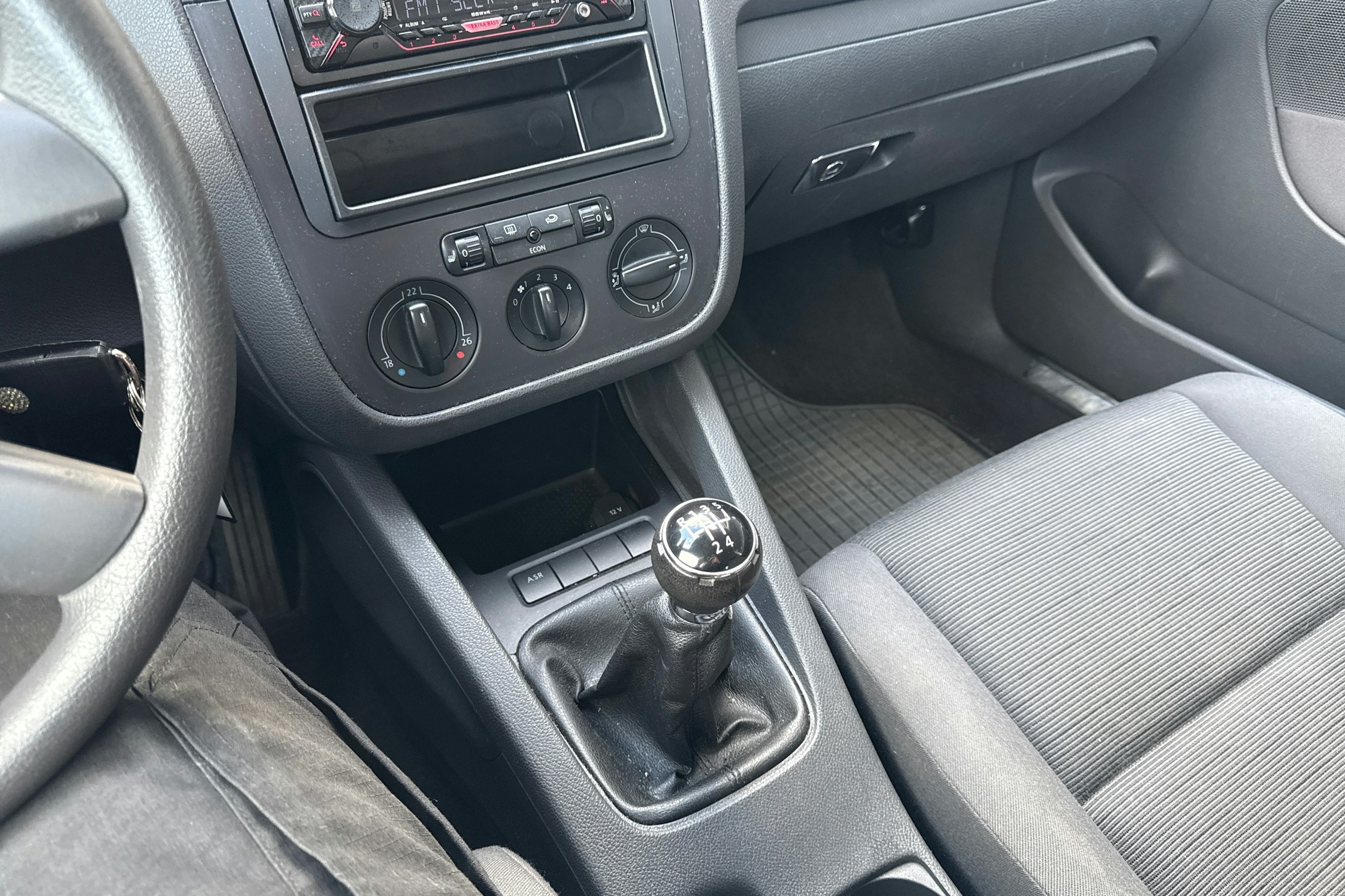 harmaa Volkswagen Golf 2005 kuva 14.
