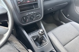 harmaa Volkswagen Golf 2005 kuva 14.