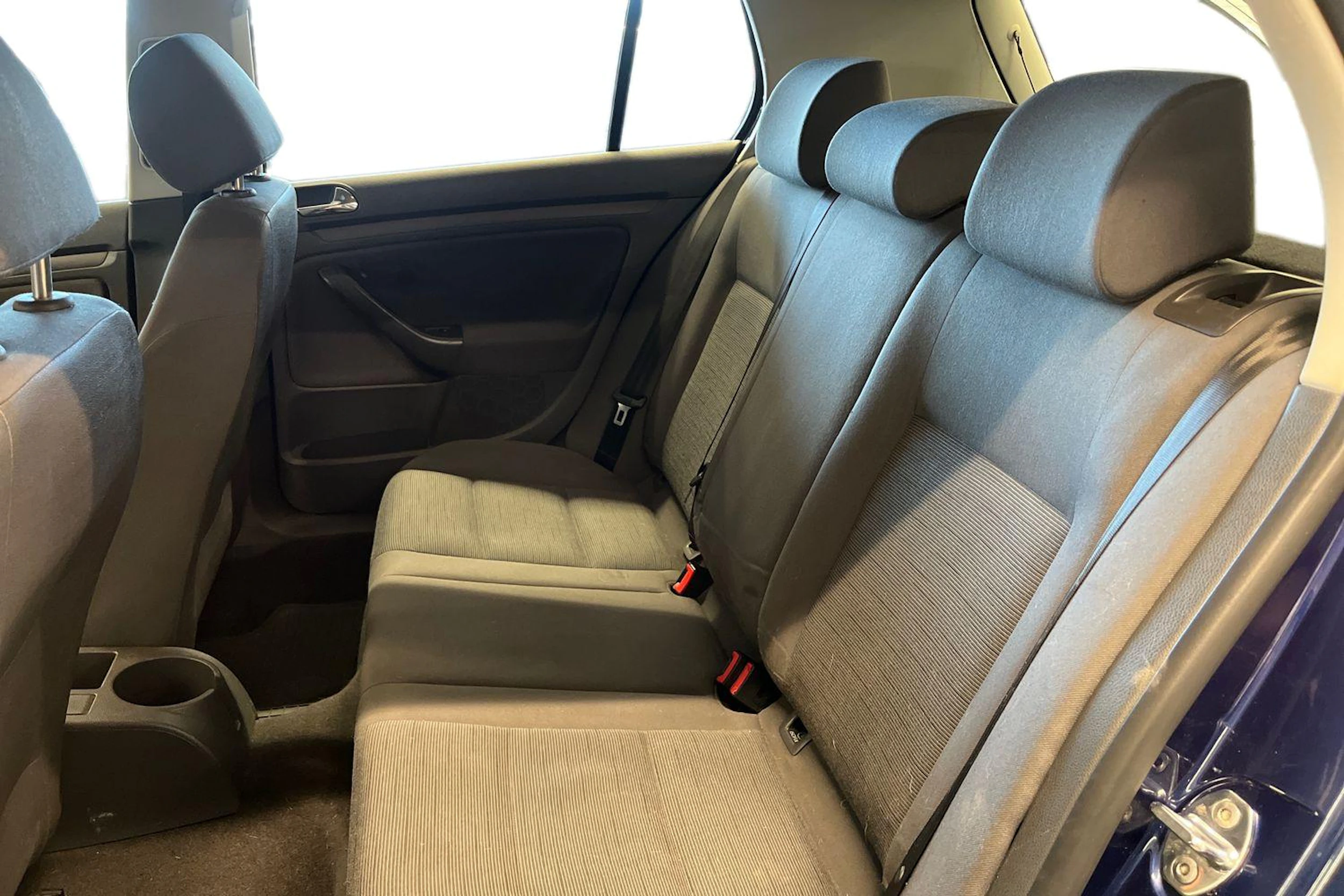 sininen Volkswagen Golf 2005 kuva 8.