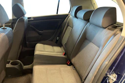 sininen Volkswagen Golf 2005 kuva 8.