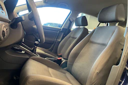 sininen Volkswagen Golf 2005 kuva 11.