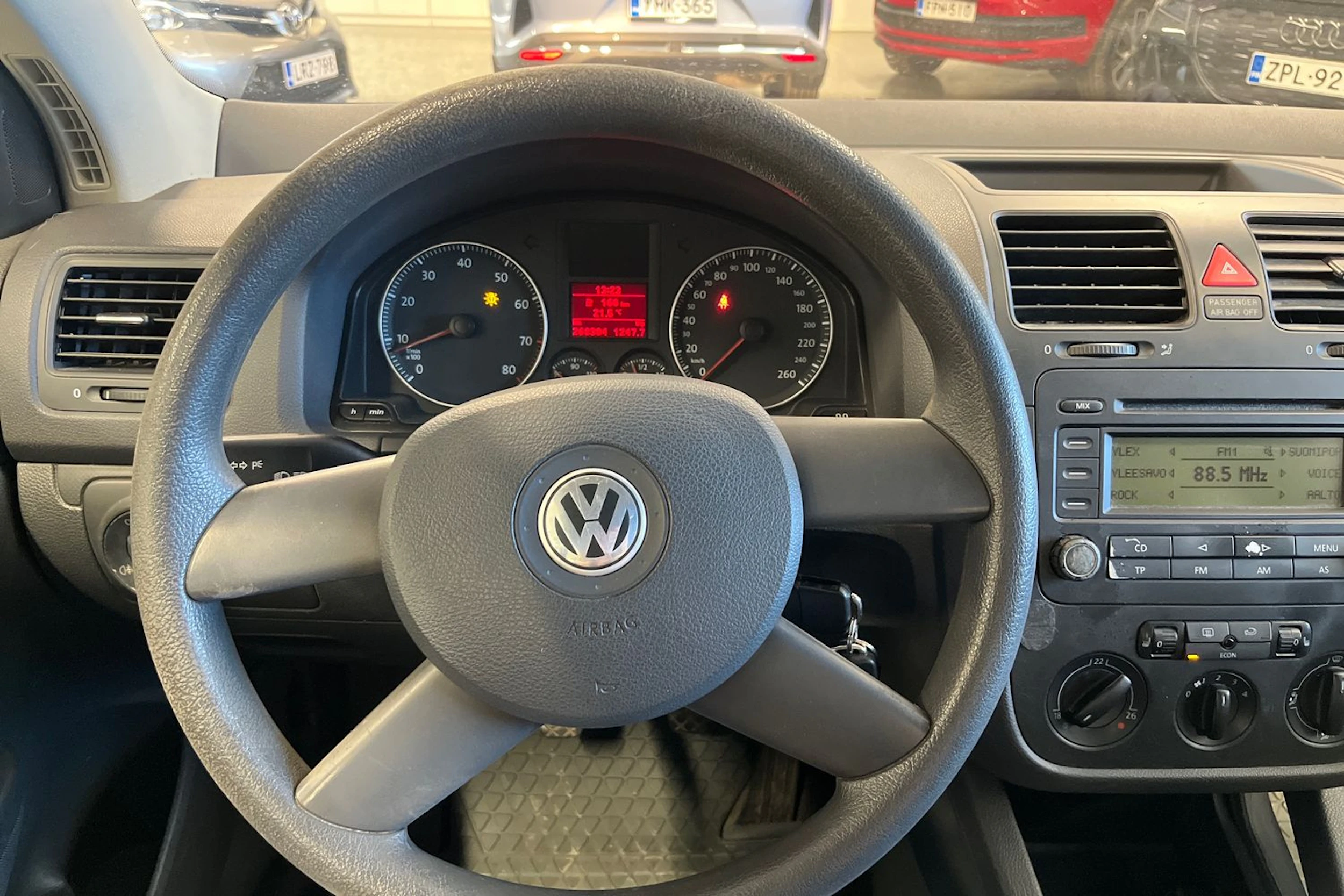 sininen Volkswagen Golf 2005 kuva 13.