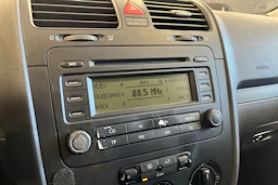 sininen Volkswagen Golf 2005 kuva 15.