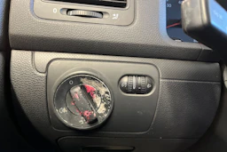 sininen Volkswagen Golf 2005 kuva 18.