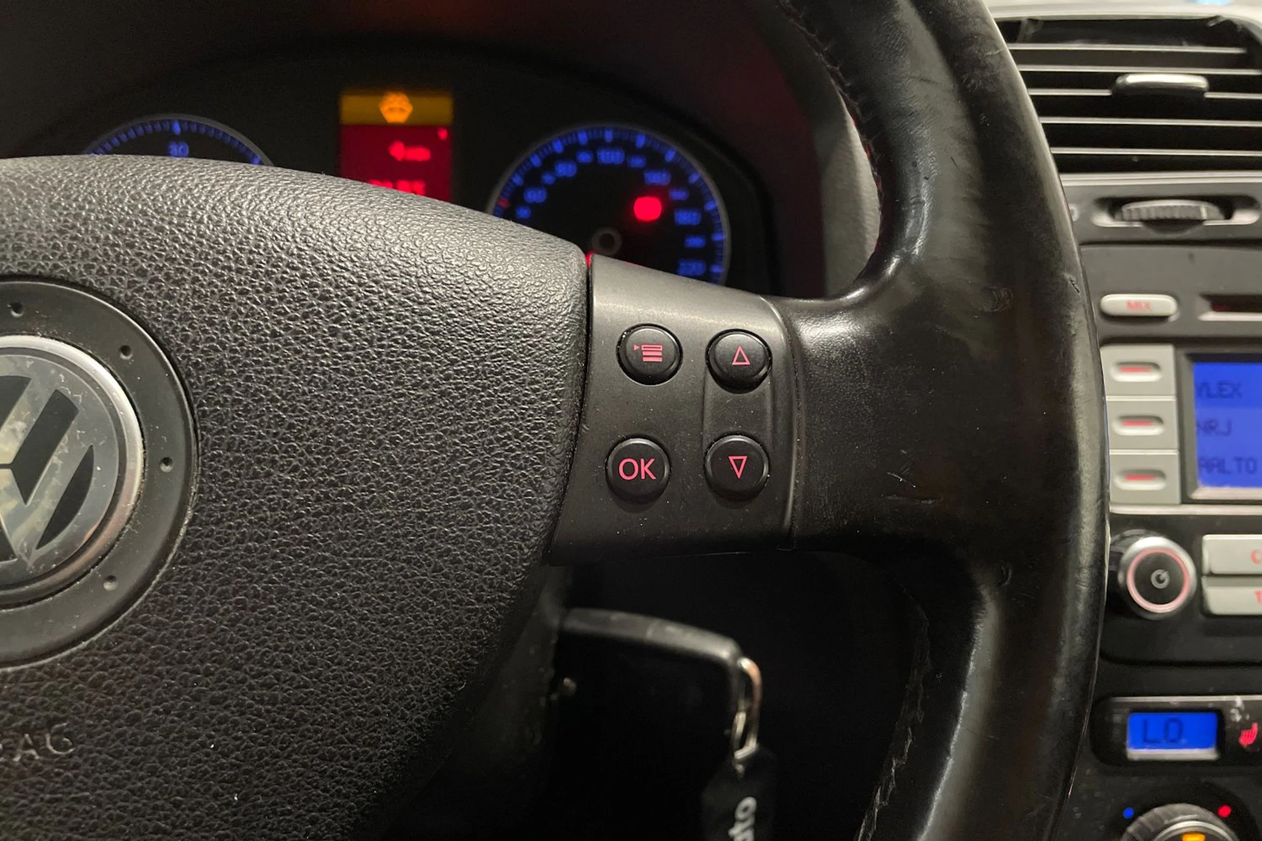 sininen Volkswagen Golf 2006 kuva 16.
