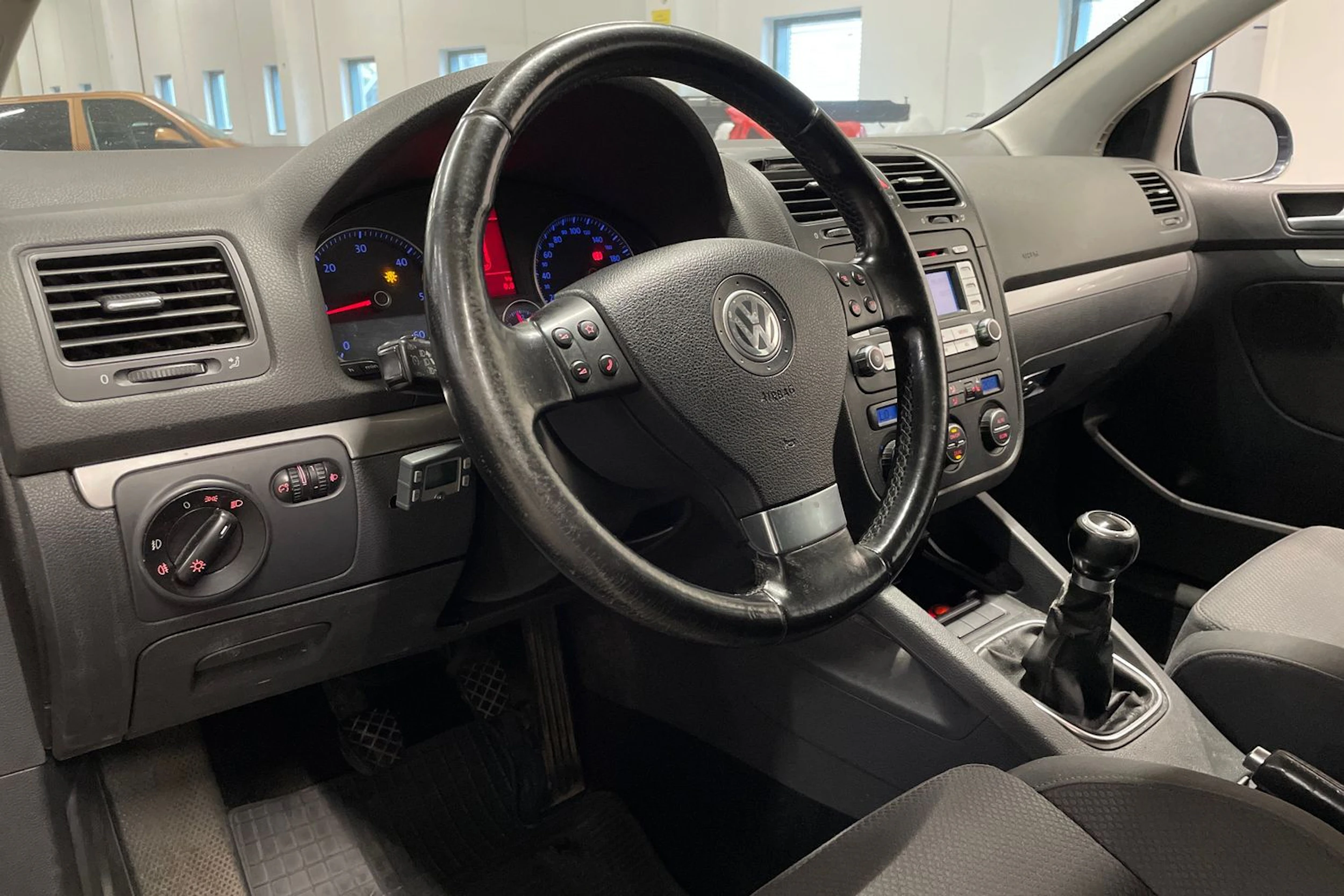 sininen Volkswagen Golf 2006 kuva 17.