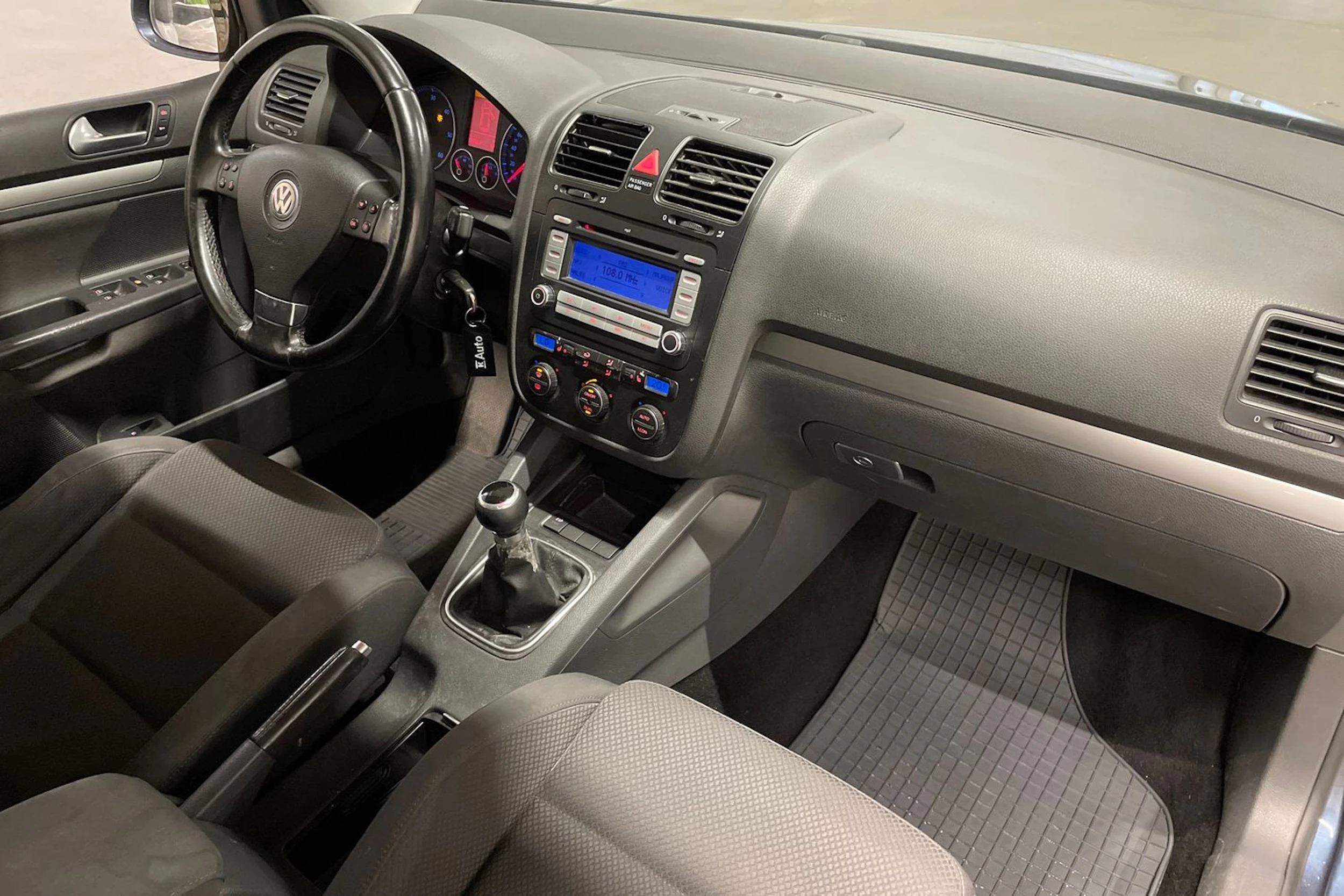 sininen Volkswagen Golf 2006 kuva 19.