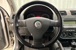 valkoinen Volkswagen Golf 2006 kuva 13.