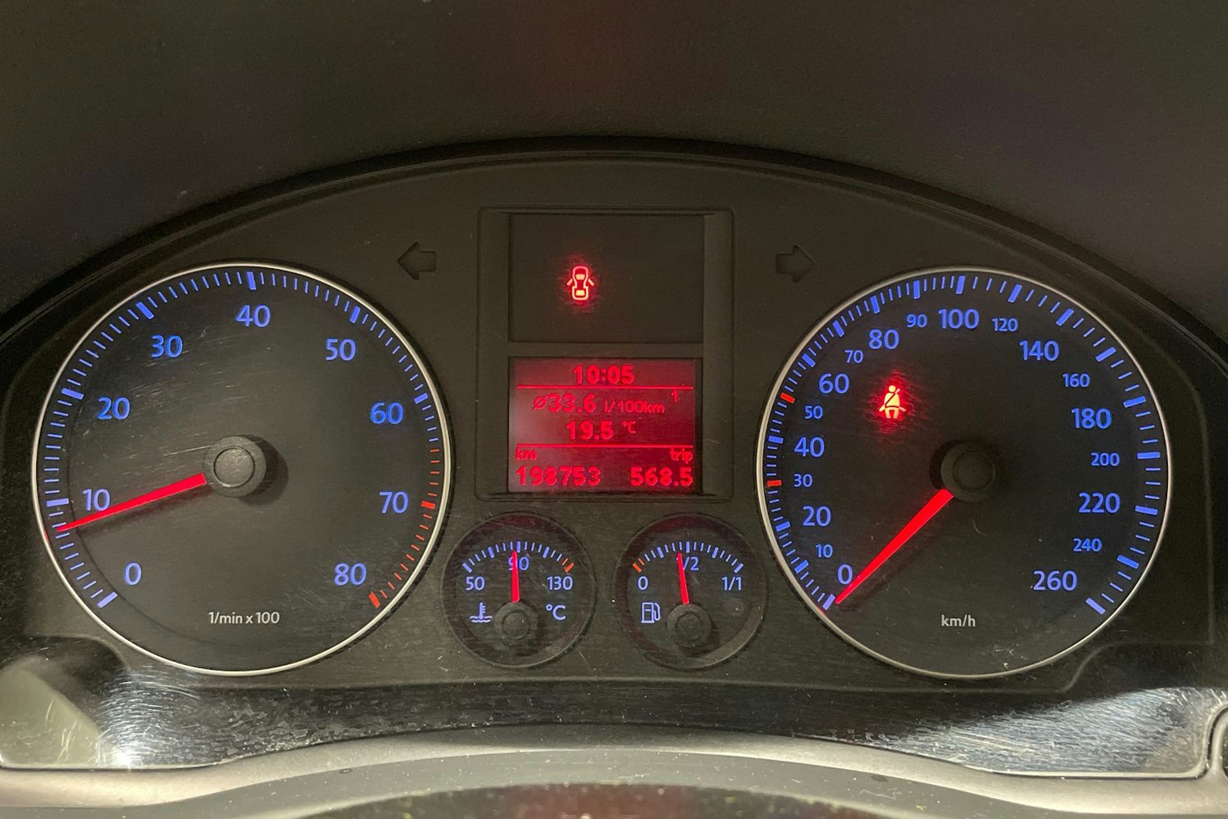 Punainen Volkswagen GOLF 2006 kuva 12.