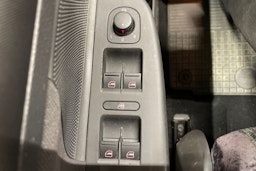 Punainen Volkswagen GOLF 2006 kuva 16.