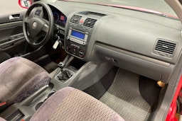 Punainen Volkswagen GOLF 2006 kuva 19.
