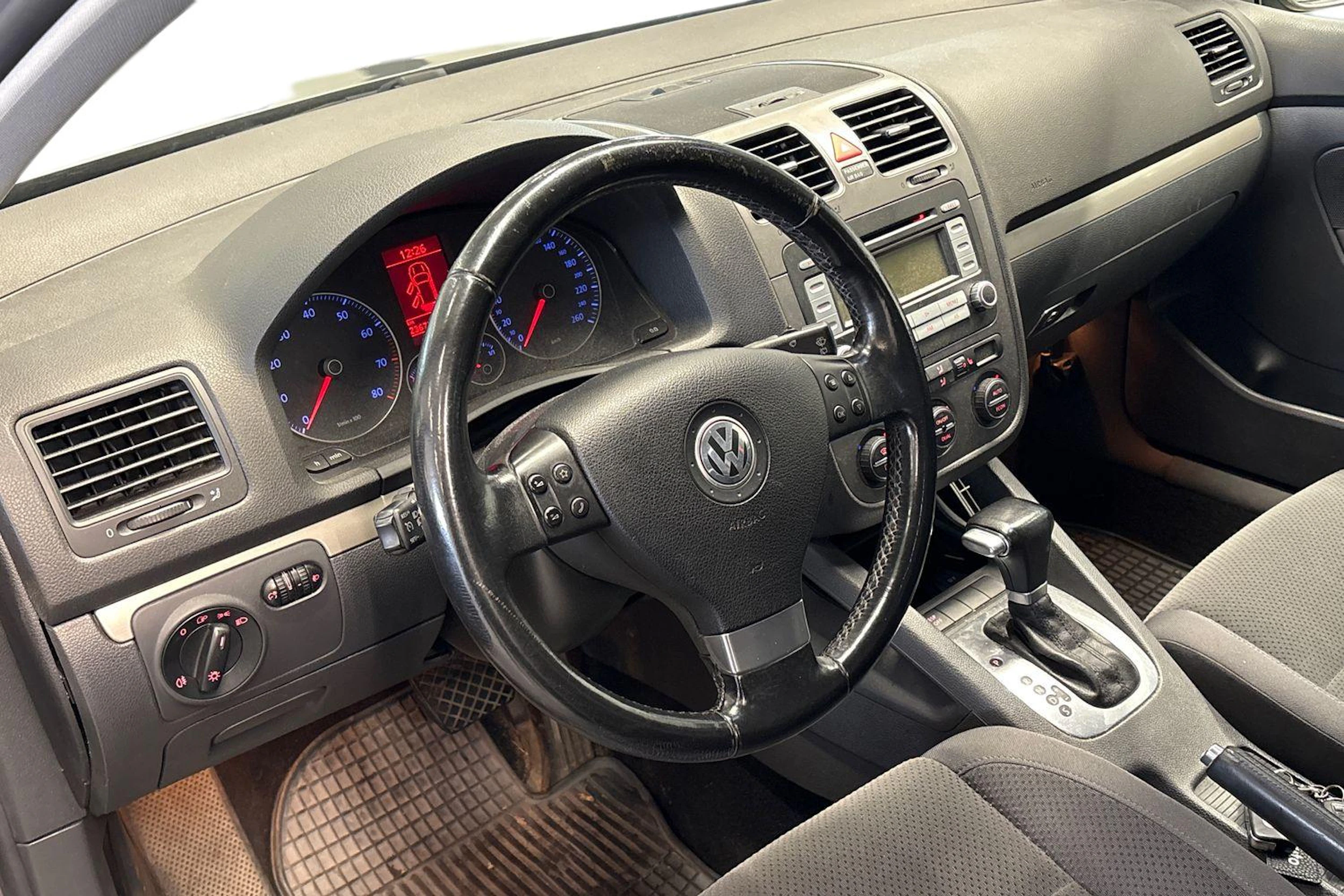 harmaa Volkswagen Golf 2007 kuva 6.
