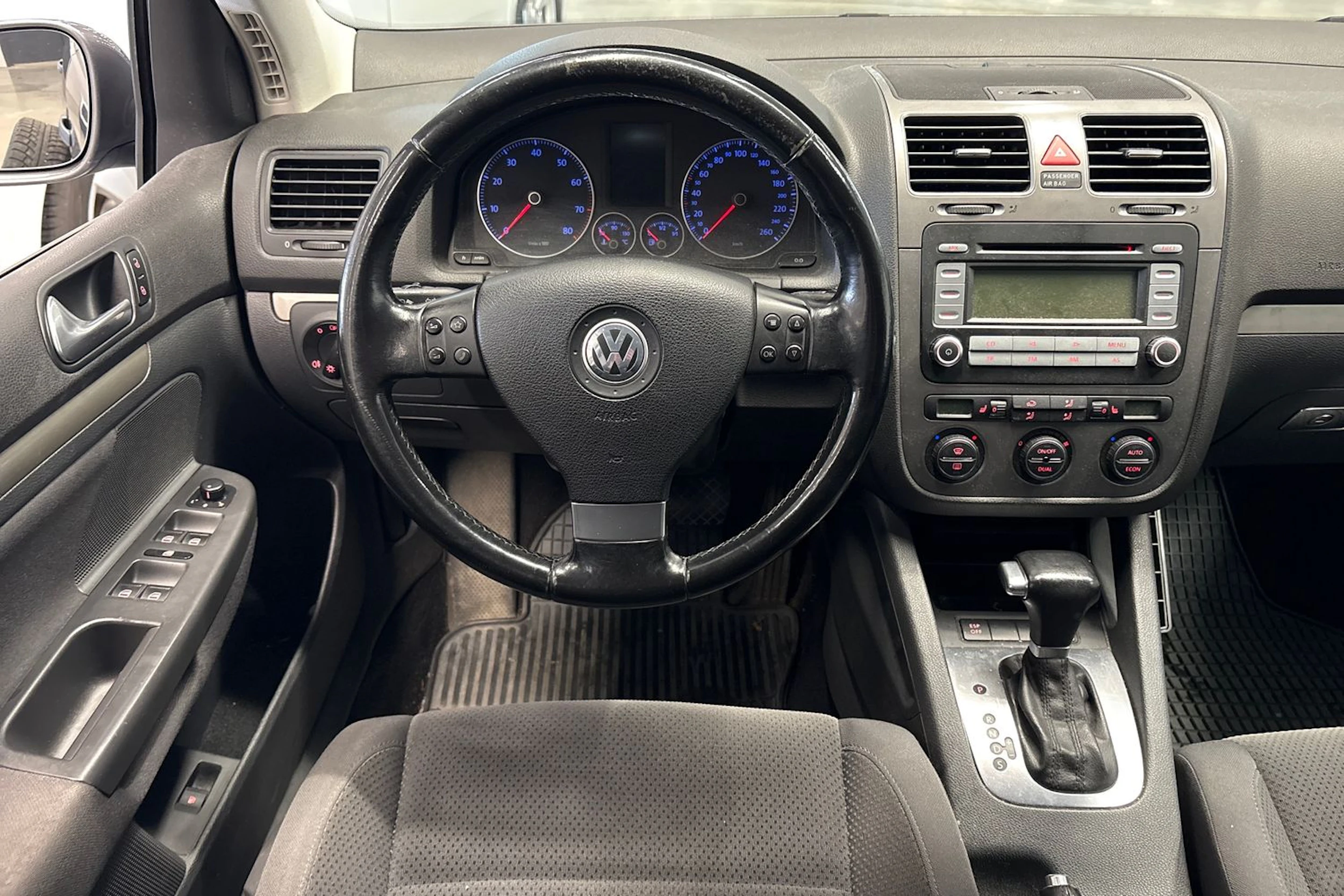 harmaa Volkswagen Golf 2007 kuva 12.
