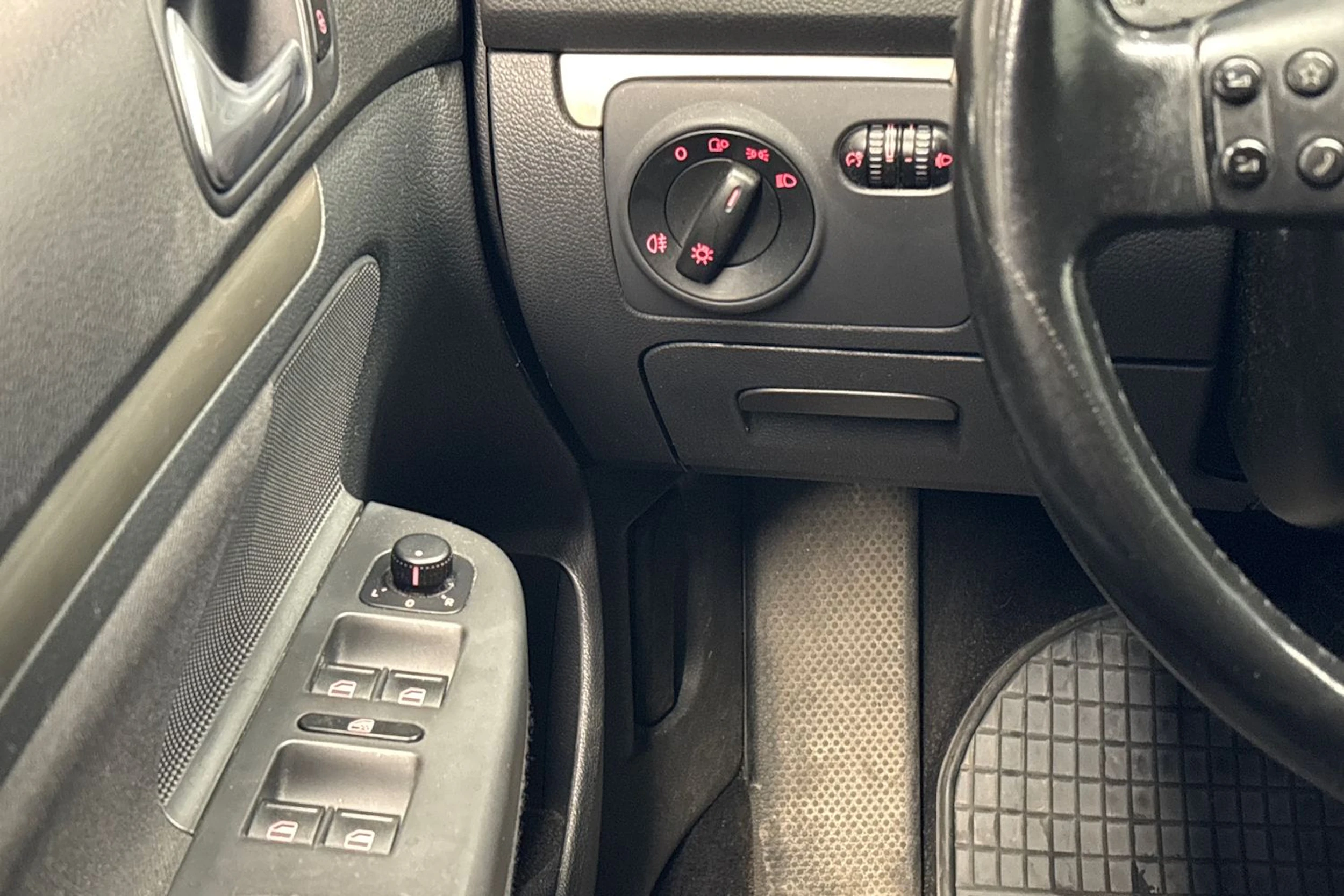 harmaa Volkswagen Golf 2007 kuva 15.