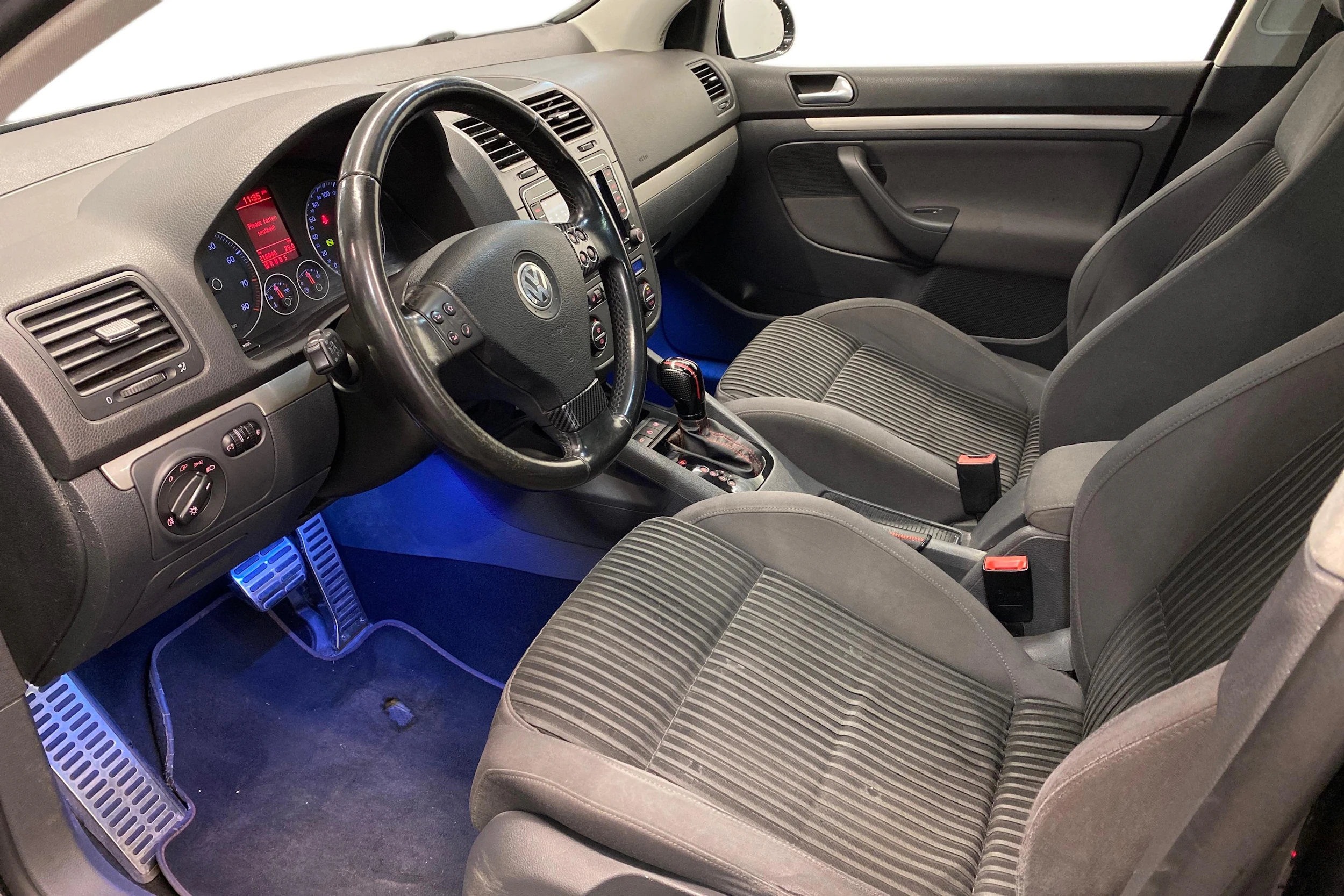 musta Volkswagen Golf 2007 kuva 6.