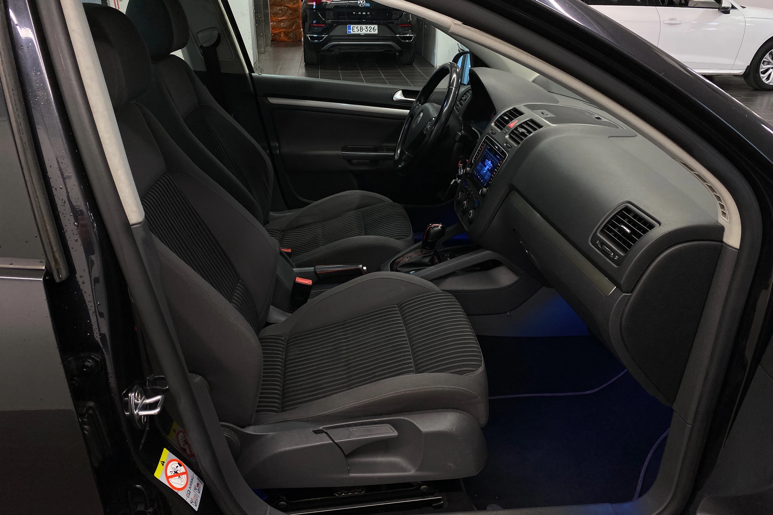 musta Volkswagen Golf 2007 kuva 13.