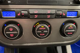 musta Volkswagen Golf 2007 kuva 21.