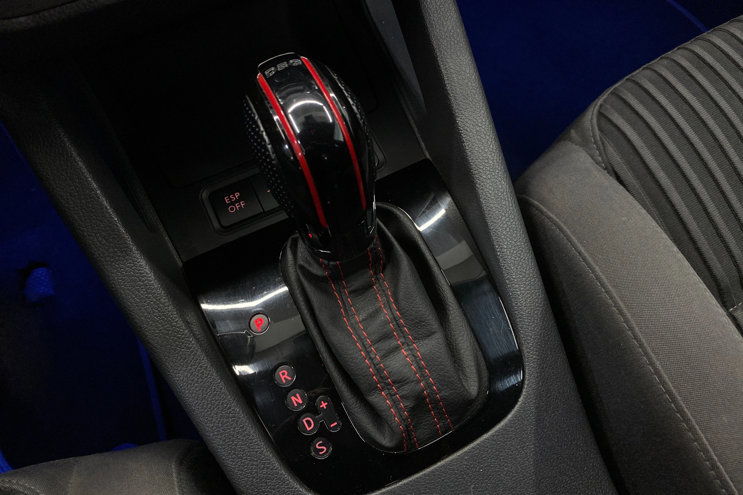 musta Volkswagen Golf 2007 kuva 28.