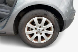 harmaa Volkswagen Golf 2007 kuva 9.