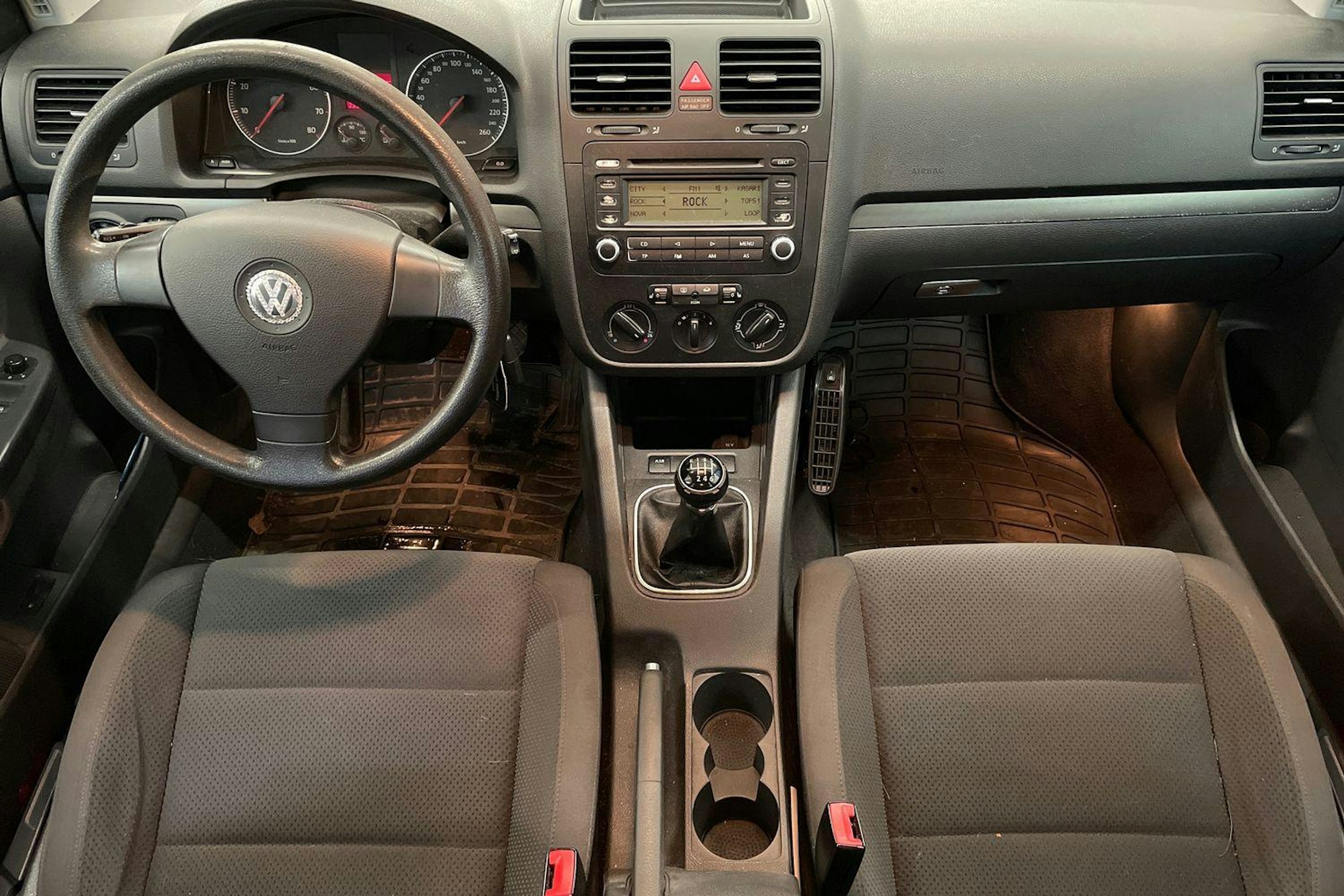 Punainen Volkswagen GOLF 2007 kuva 7.