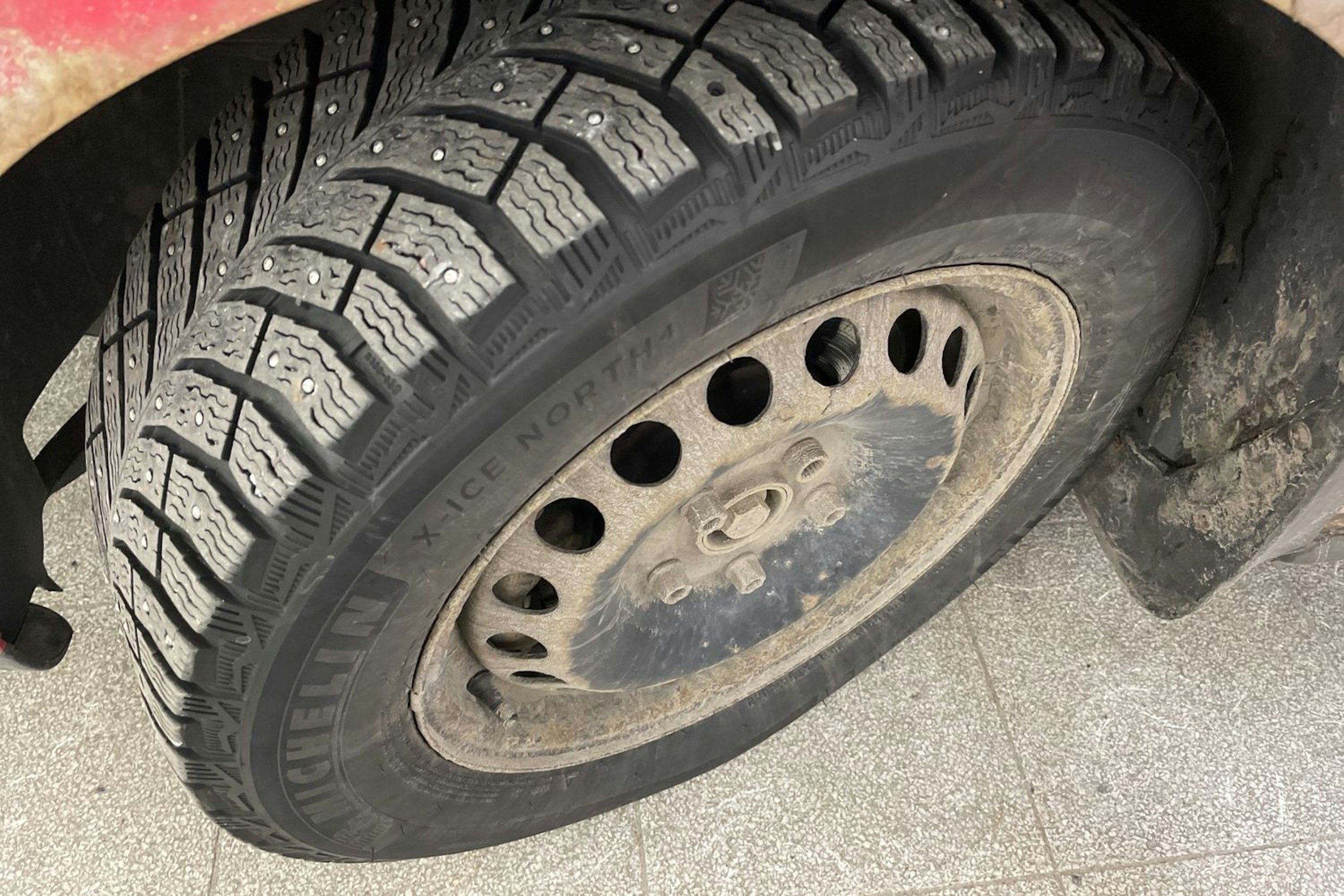 Punainen Volkswagen GOLF 2007 kuva 12.