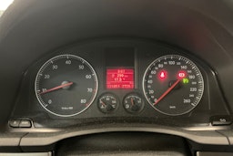 Punainen Volkswagen GOLF 2007 kuva 13.