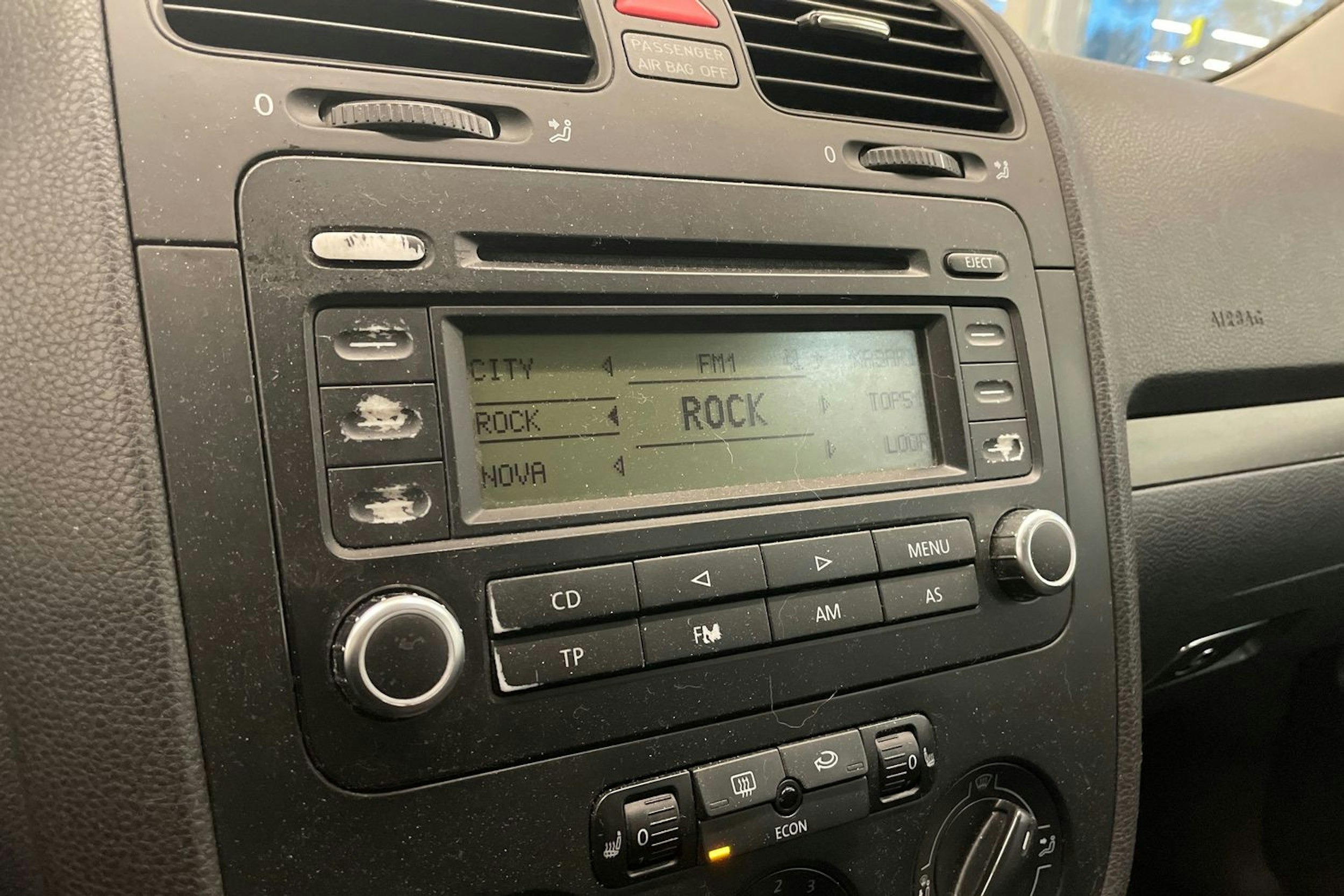 Punainen Volkswagen GOLF 2007 kuva 14.