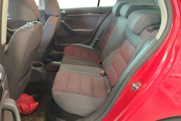 punainen Volkswagen Golf 2008 kuva 8.