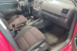 punainen Volkswagen Golf 2008 kuva 15.