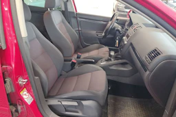 punainen Volkswagen Golf 2008 kuva 16.