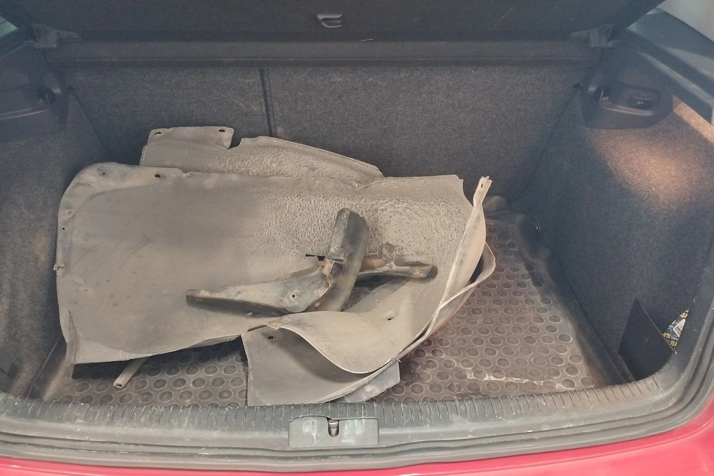 punainen Volkswagen Golf 2008 kuva 18.