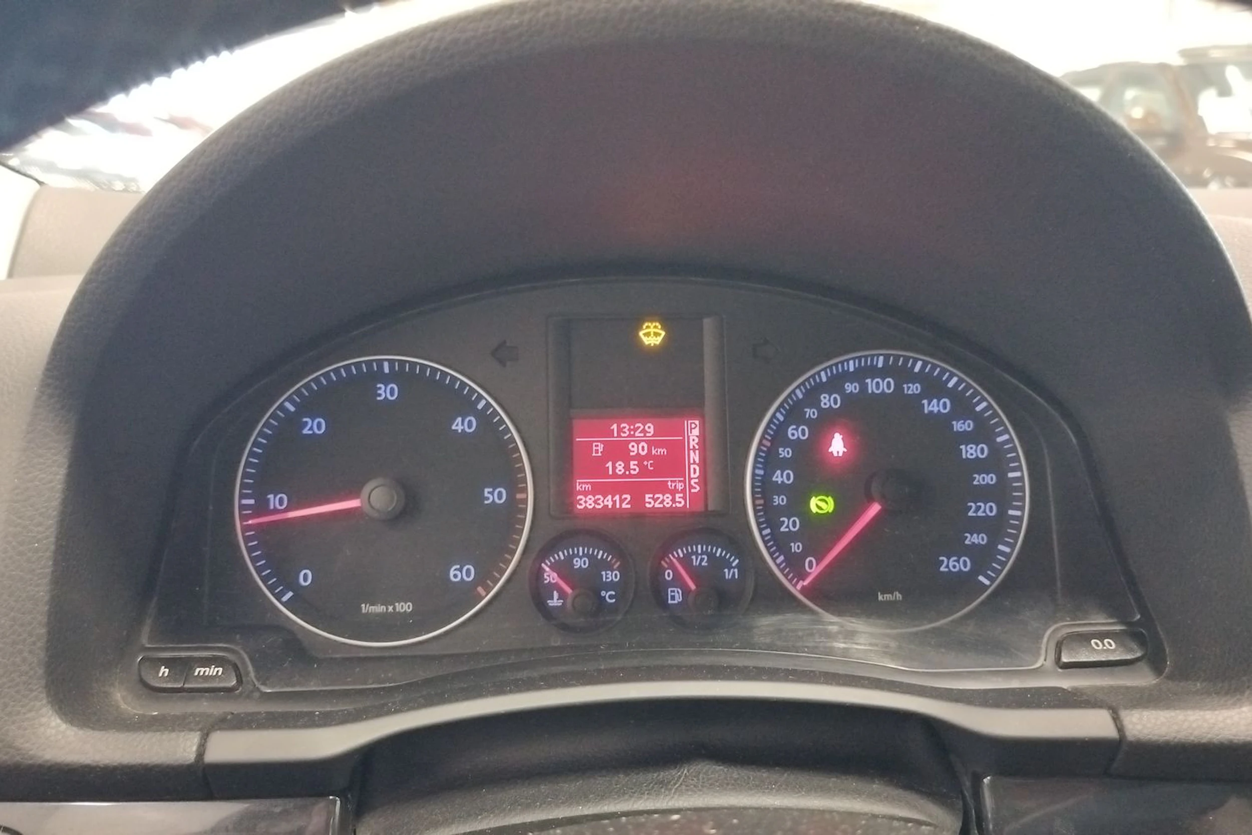 punainen Volkswagen Golf 2008 kuva 19.