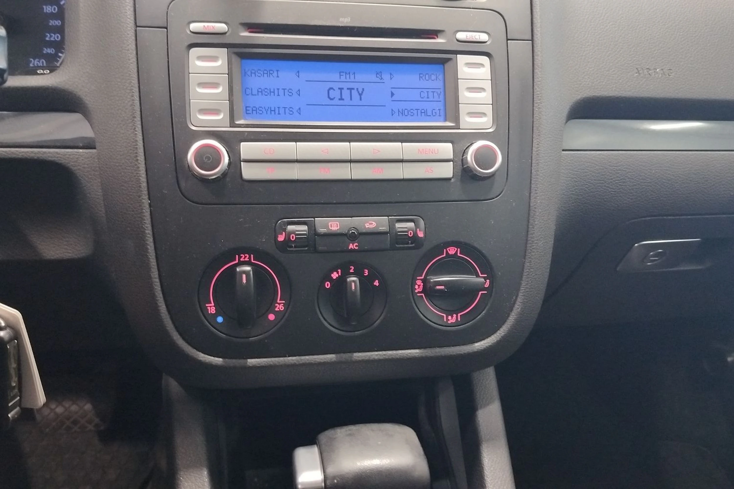 punainen Volkswagen Golf 2008 kuva 20.