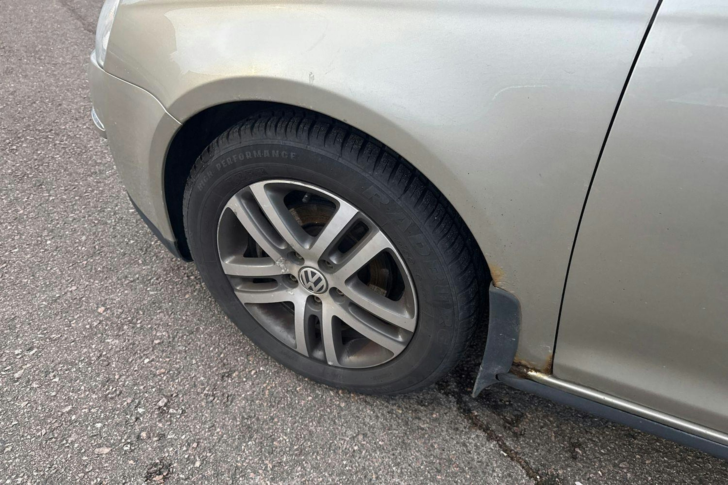 Ruskea (beige) Volkswagen GOLF 2008 kuva 10.