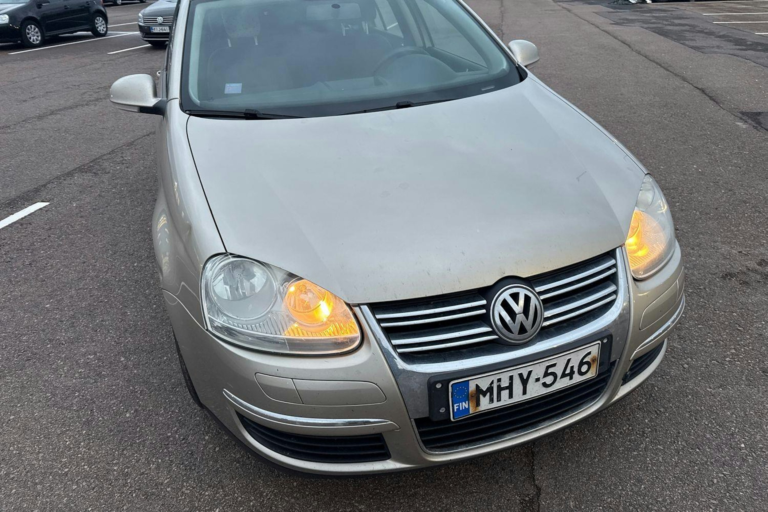 Ruskea (beige) Volkswagen GOLF 2008 kuva 17.