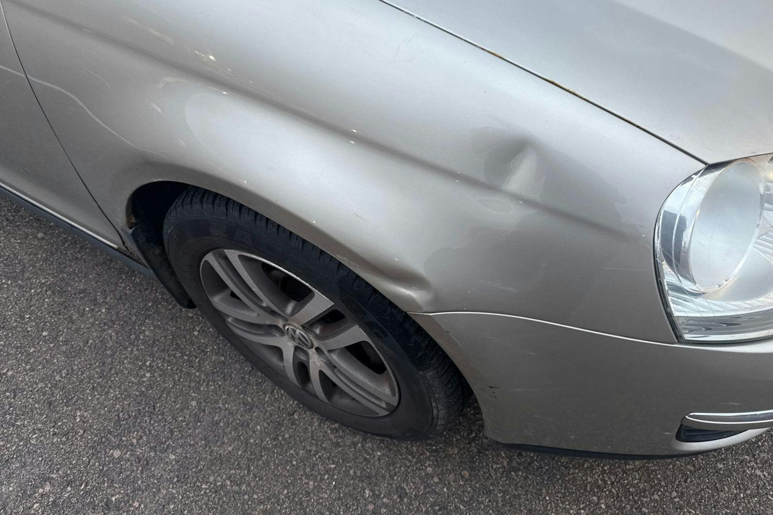 Ruskea (beige) Volkswagen GOLF 2008 kuva 18.