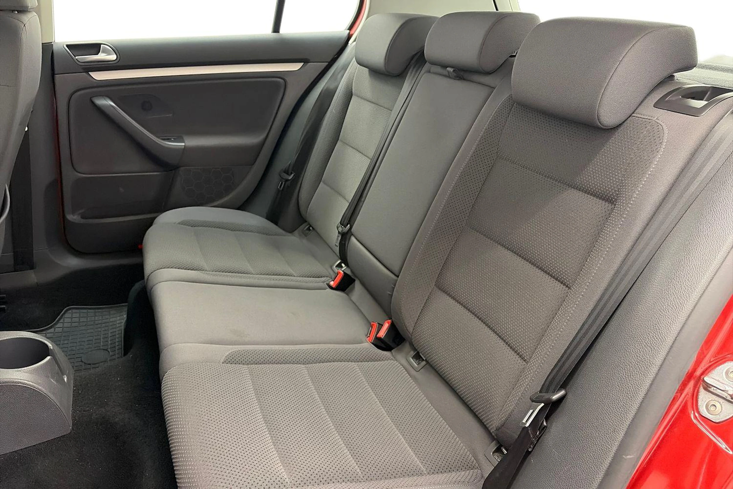 Punainen Volkswagen GOLF 2008 kuva 8.