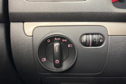 Punainen Volkswagen GOLF 2008 kuva 18.
