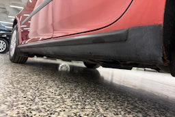 Punainen Volkswagen GOLF 2008 kuva 29.