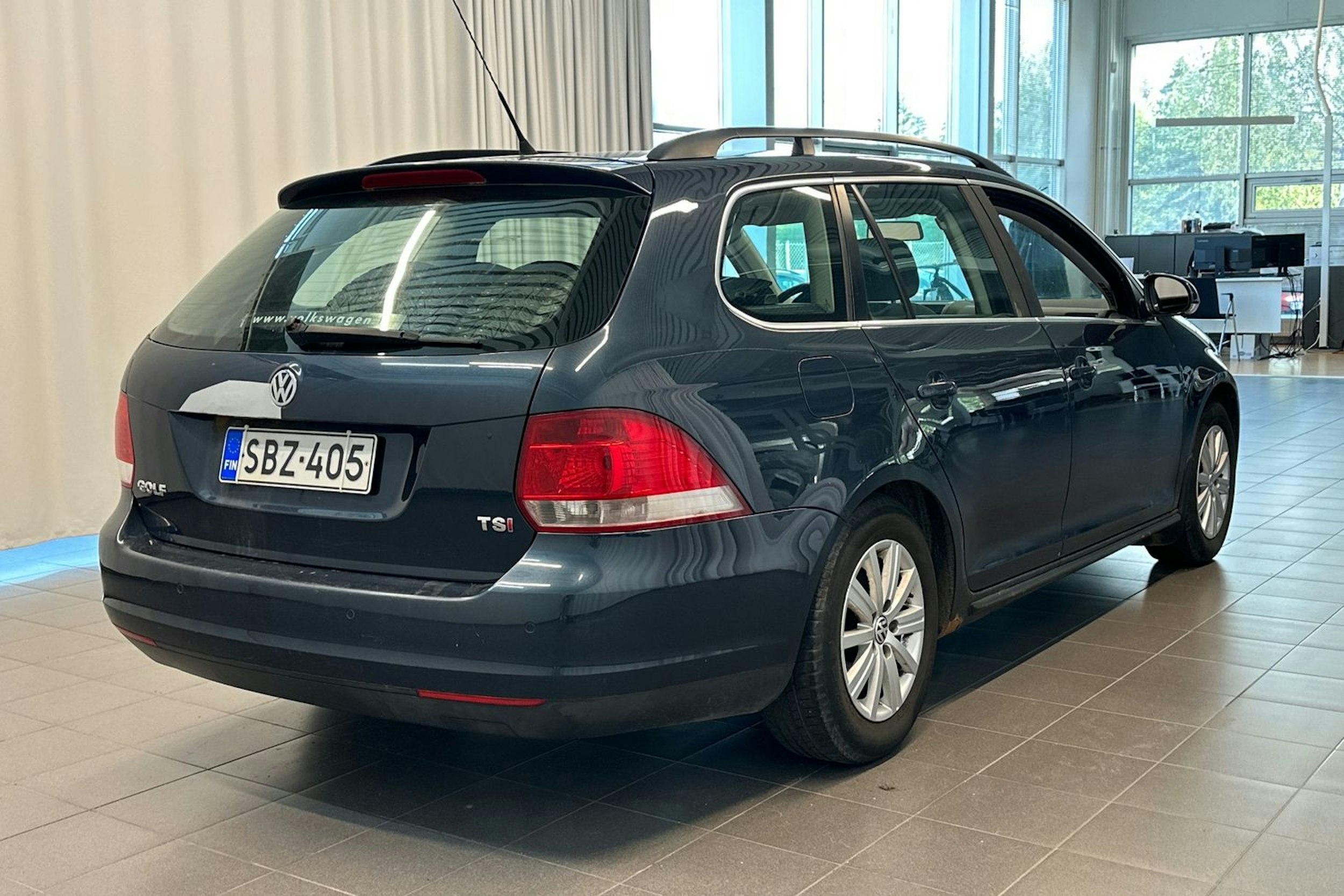 sininen Volkswagen Golf 2008 kuva 12.