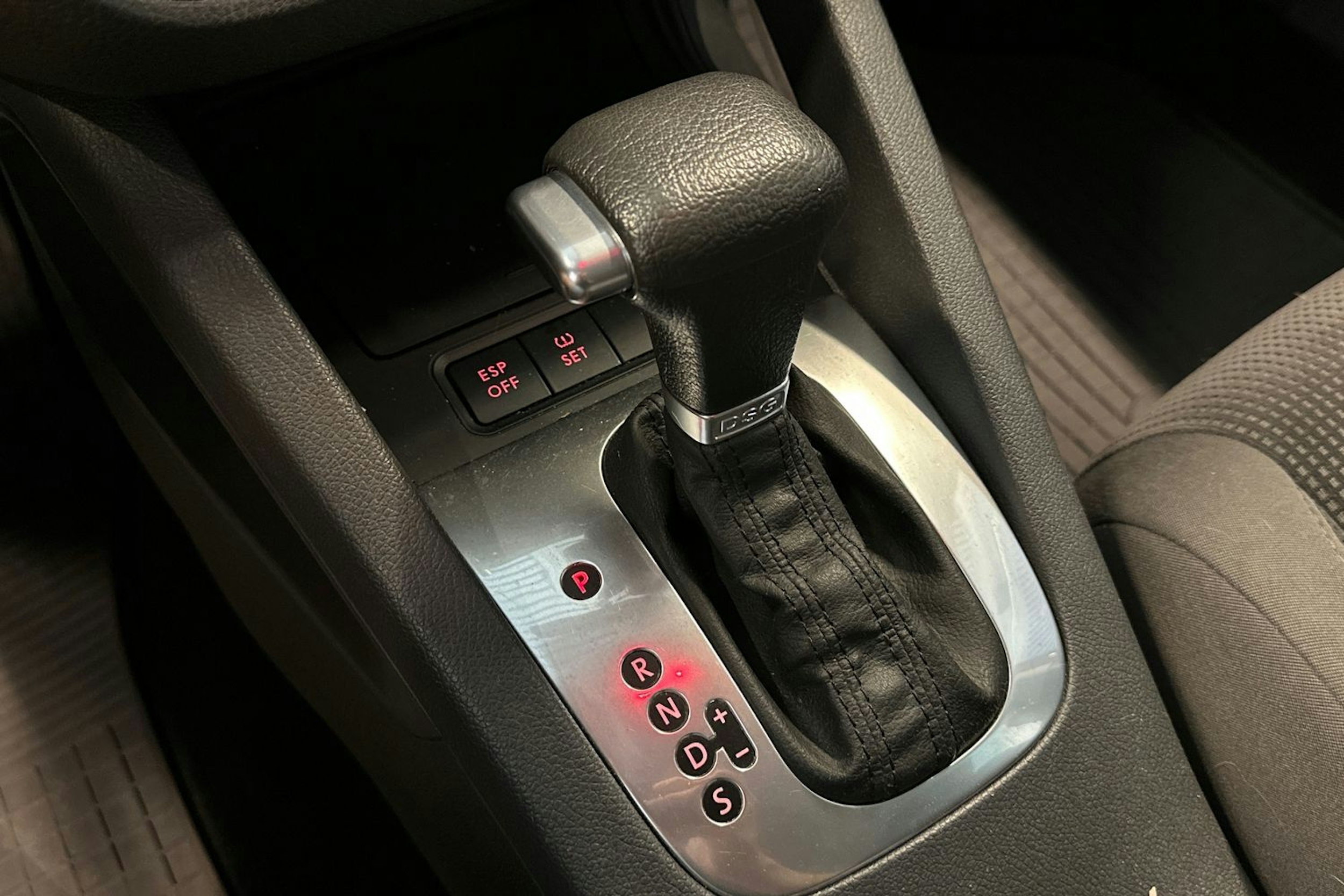 sininen Volkswagen Golf 2008 kuva 27.