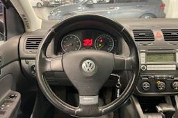 musta Volkswagen Golf 2008 kuva 11.