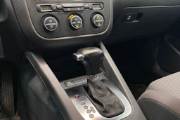 musta Volkswagen Golf 2008 kuva 14.