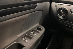 musta Volkswagen Golf 2008 kuva 16.